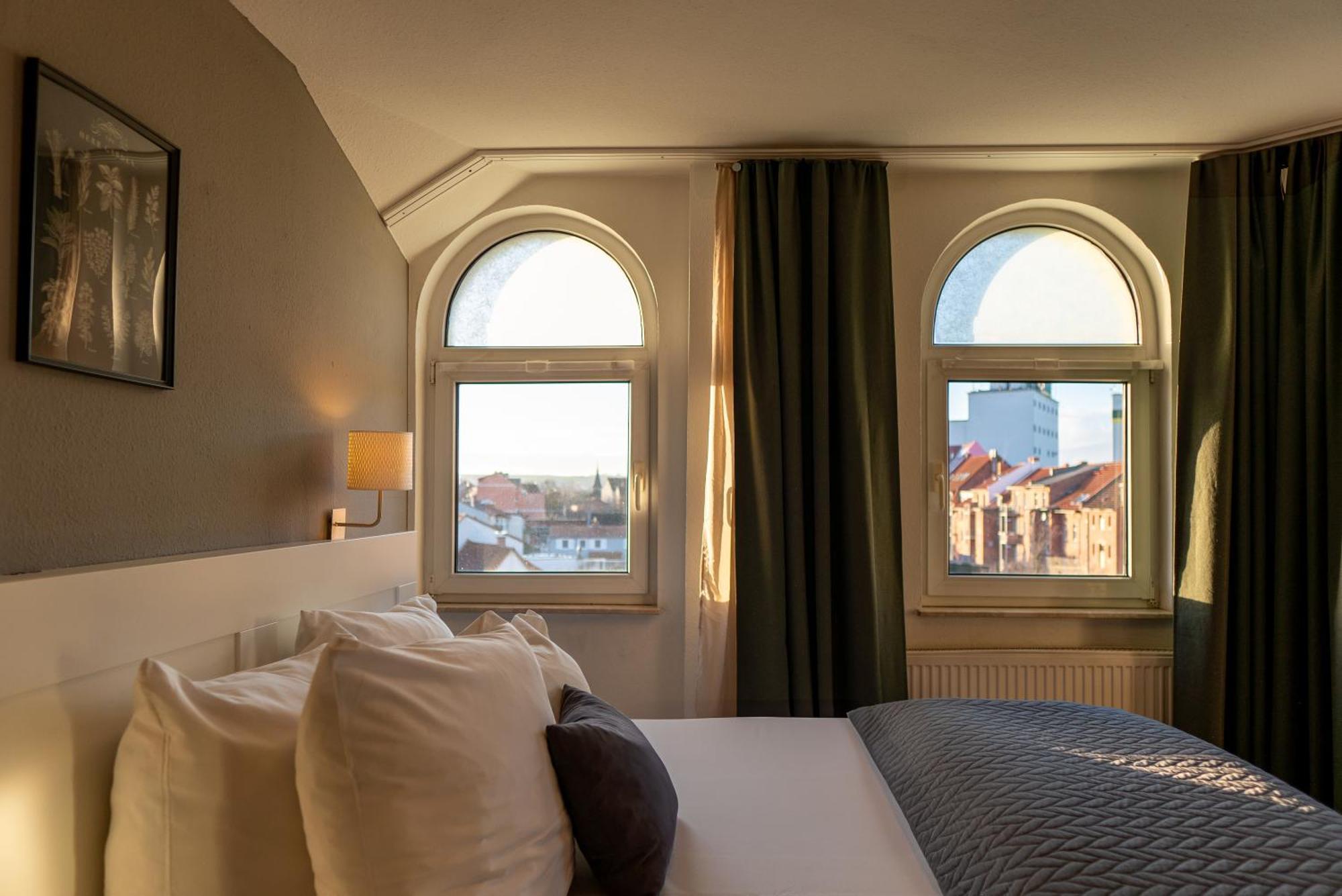 Apartment Hotel Lindeneck Erfurt Bagian luar foto