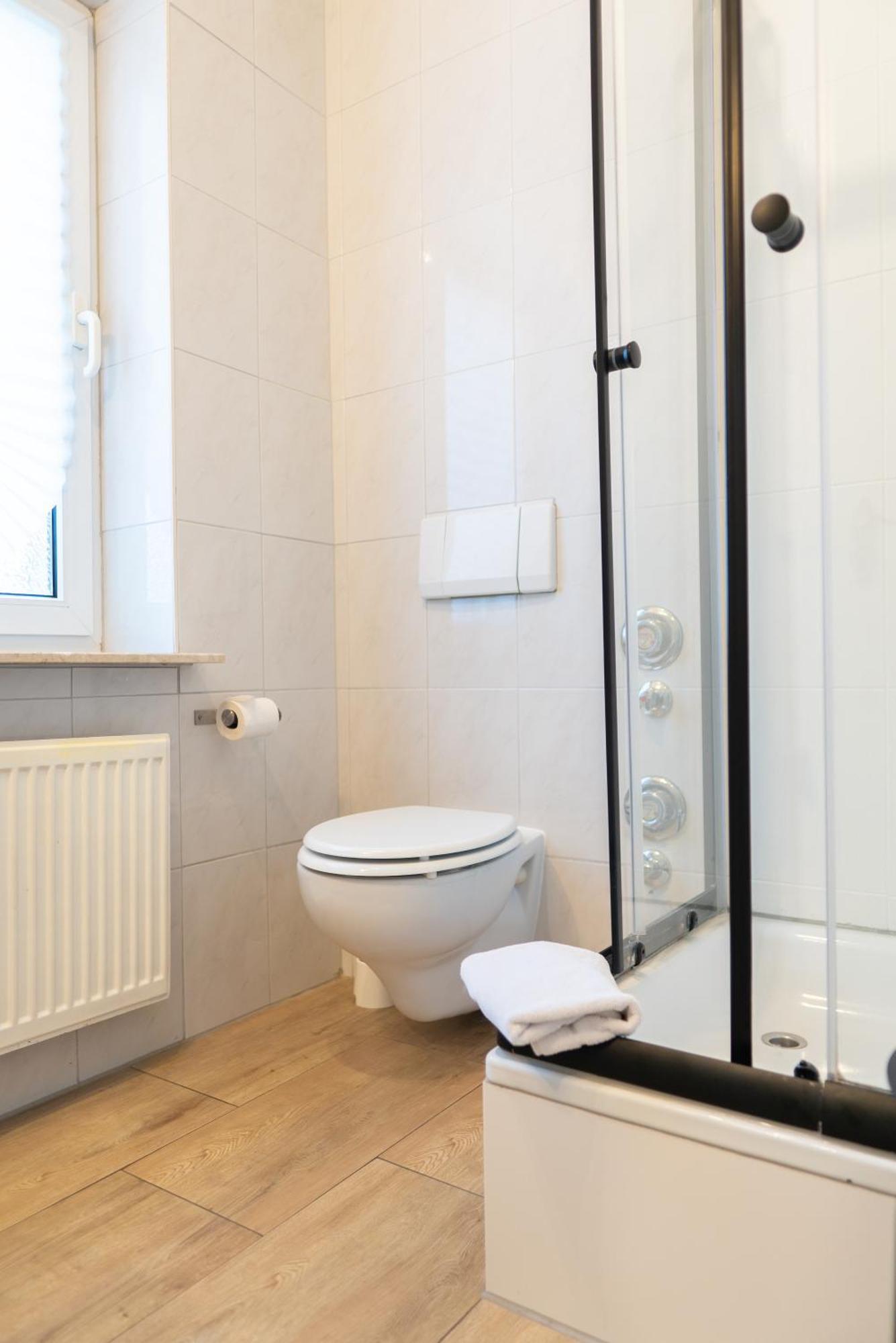 Apartment Hotel Lindeneck Erfurt Bagian luar foto